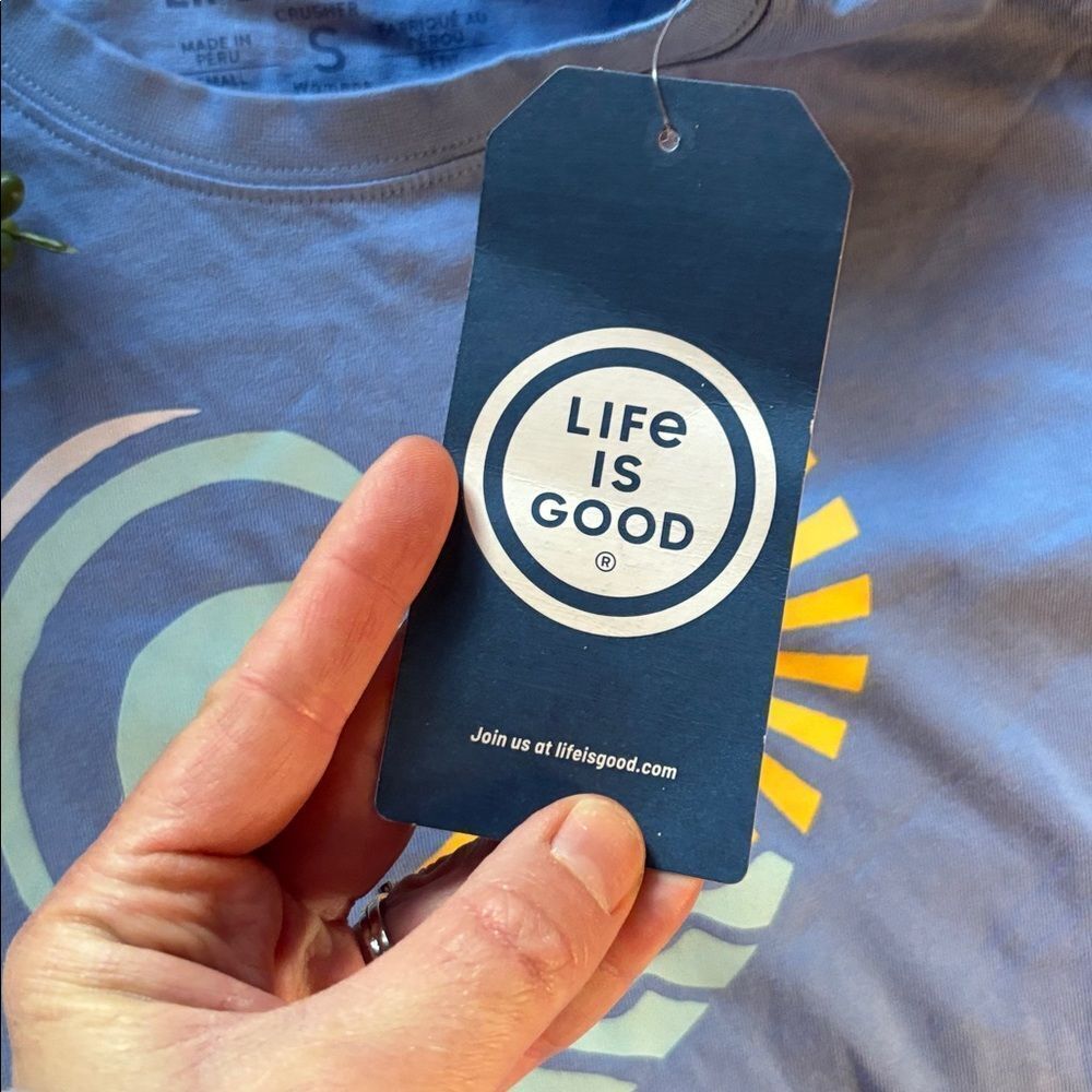 NWT Life Is Good Sky Blue Tee with Heart Sun and Wave - Picture 4 of 7